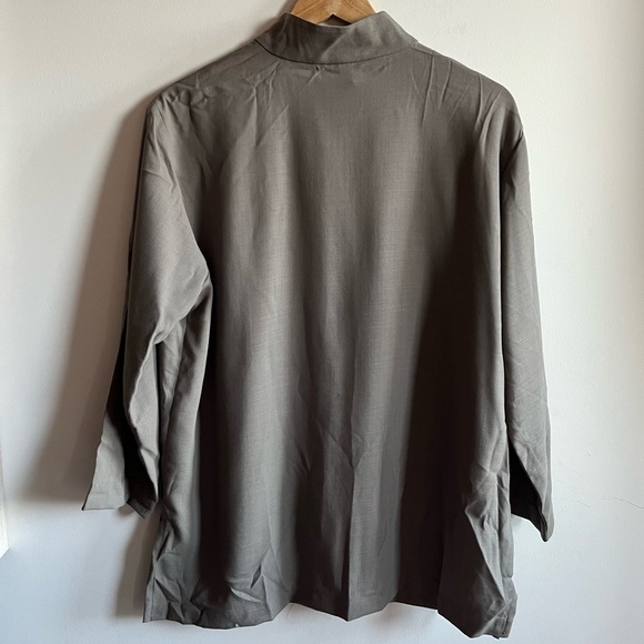 Eileen Fisher 100% Wool High Collar Top Size M - Picture 9 of 10